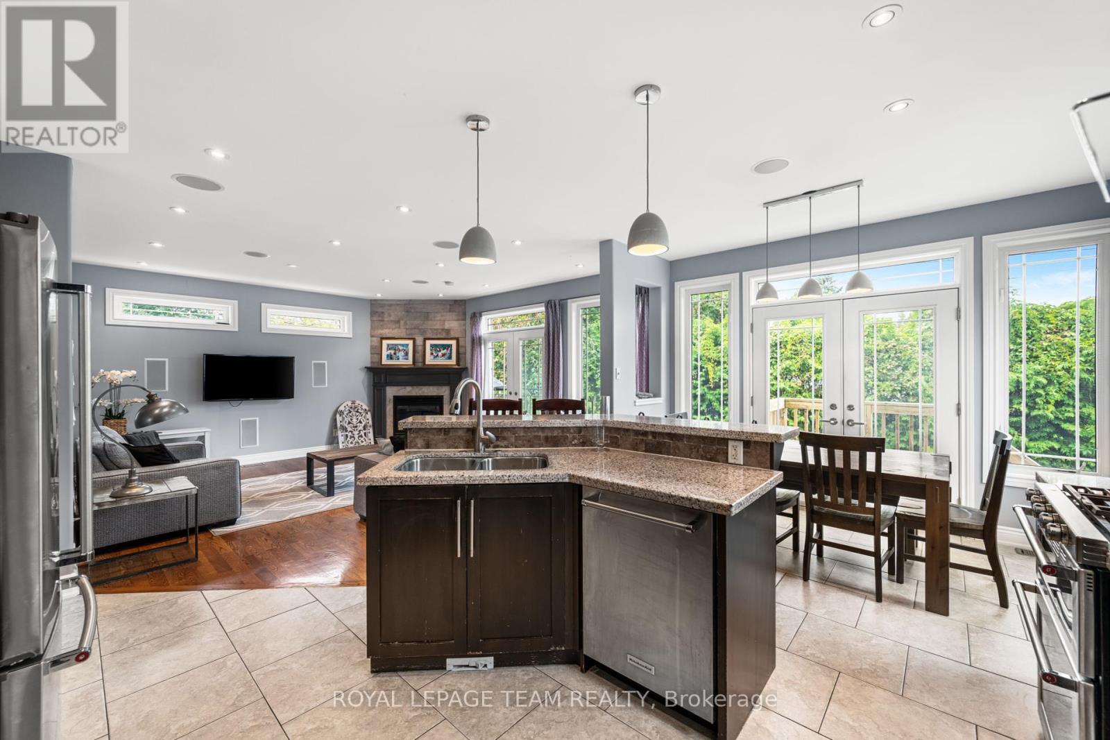 49 Savuto Way, Ottawa, Ontario  K2G 2T2 - Photo 20 - X12378253