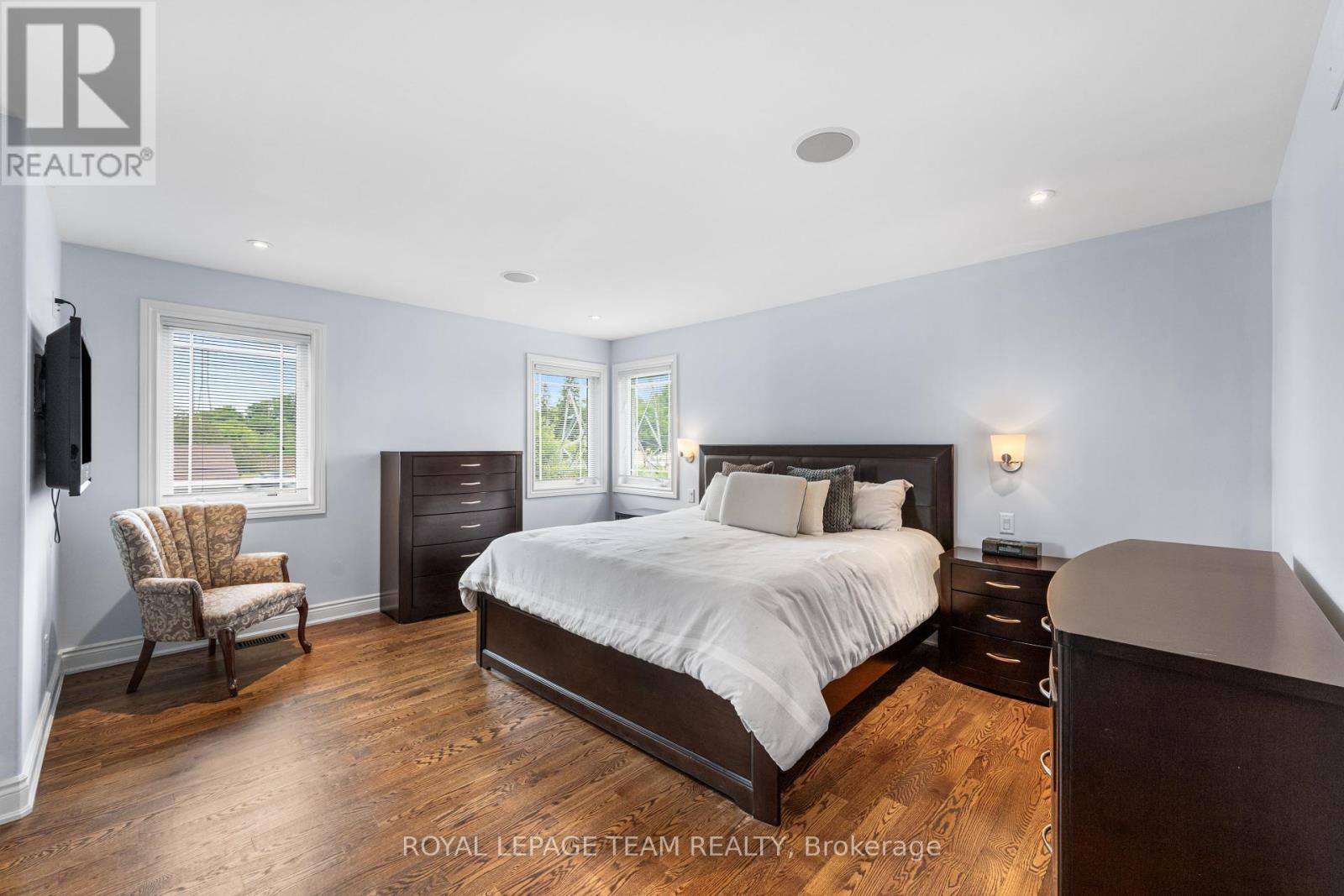 49 Savuto Way, Ottawa, Ontario  K2G 2T2 - Photo 22 - X12378253