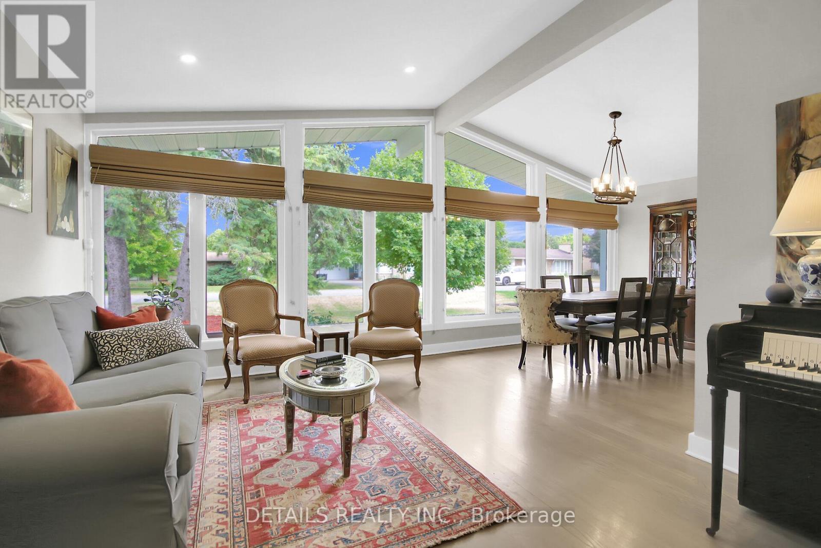 Property at 10 ABERFELDY STREET image 5