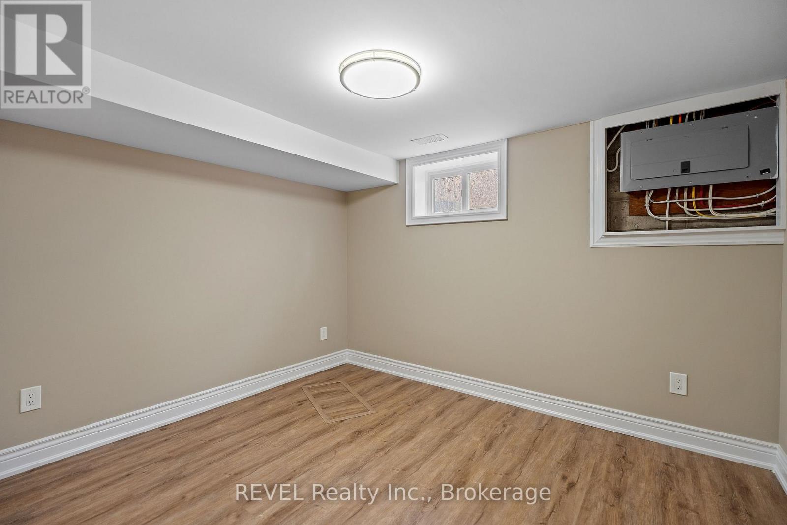 2 - 28 Dale Avenue, Hamilton, Ontario  L8G 3L9 - Photo 15 - X12378281