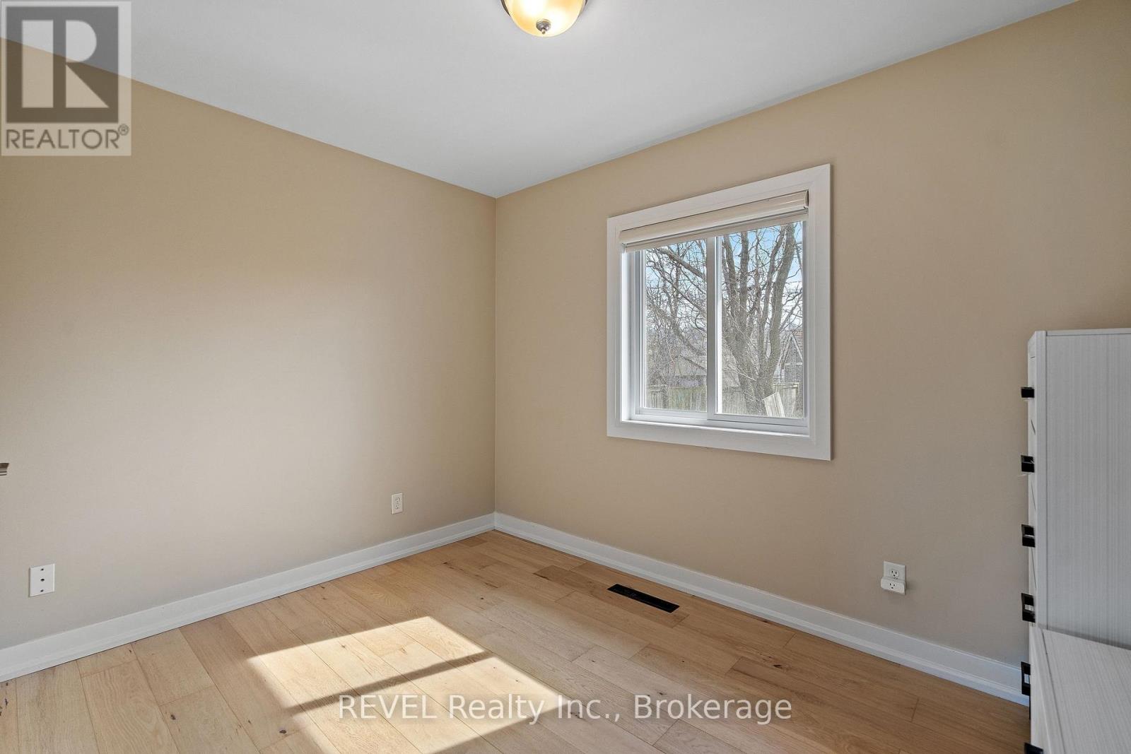 28 Dale Avenue, Hamilton, Ontario  L8G 3L9 - Photo 21 - X12378299