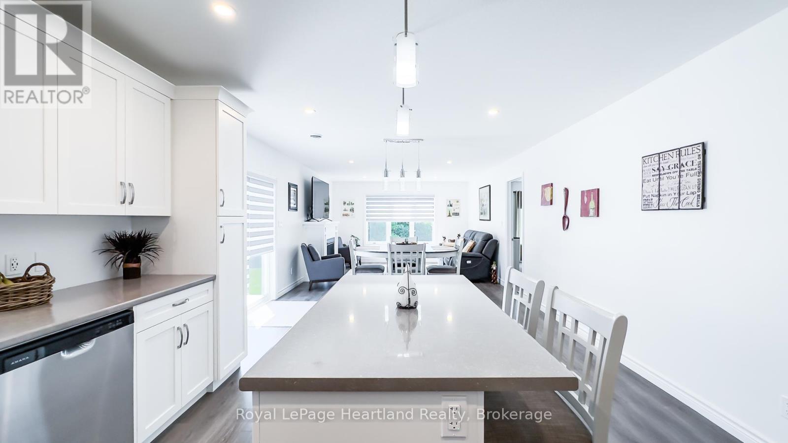 263 Lake Breeze Drive, Ashfield-Colborne-Wawanosh, Ontario  N7A 0C6 - Photo 11 - X12378238
