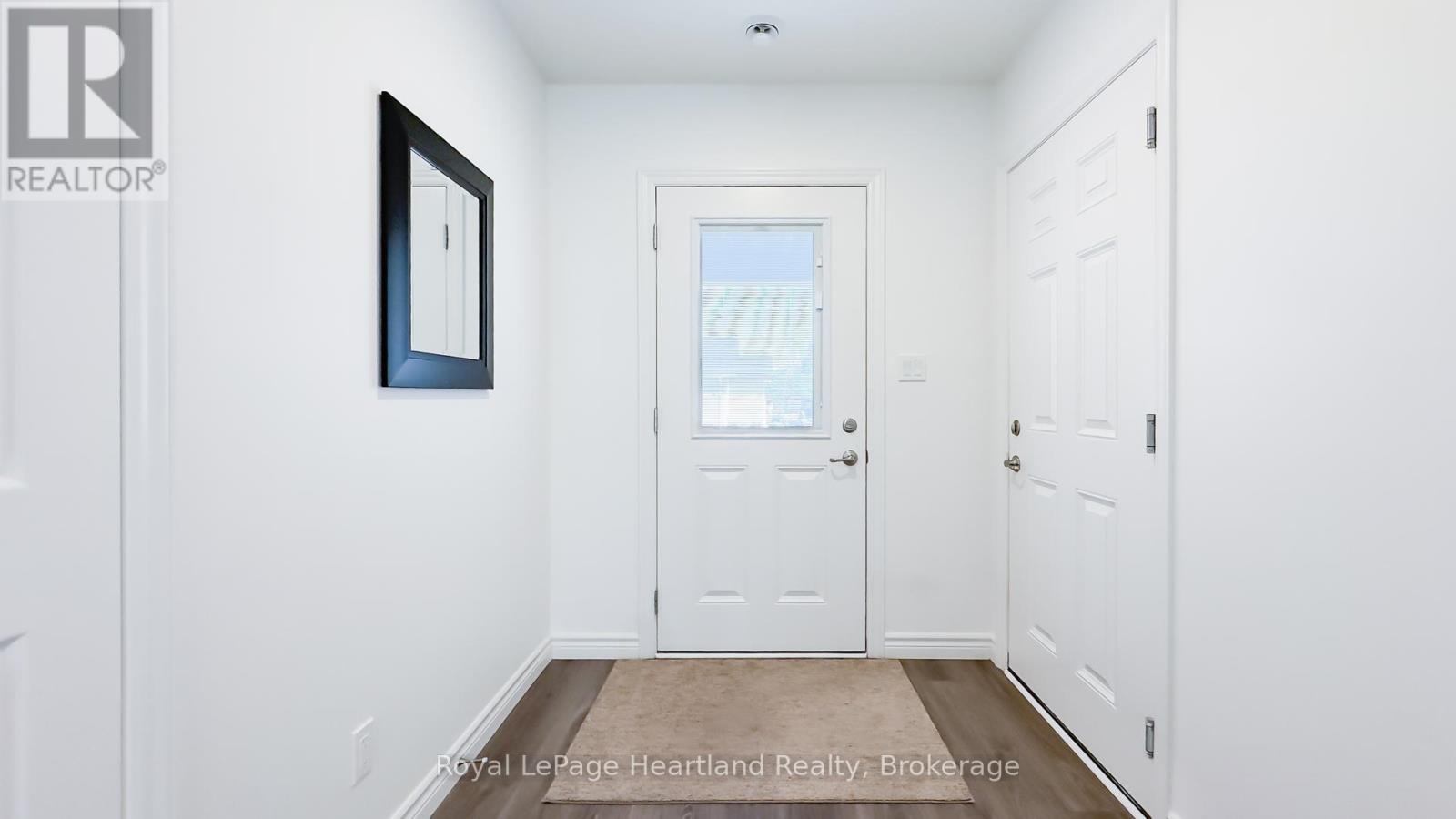 263 Lake Breeze Drive, Ashfield-Colborne-Wawanosh, Ontario  N7A 0C6 - Photo 4 - X12378238