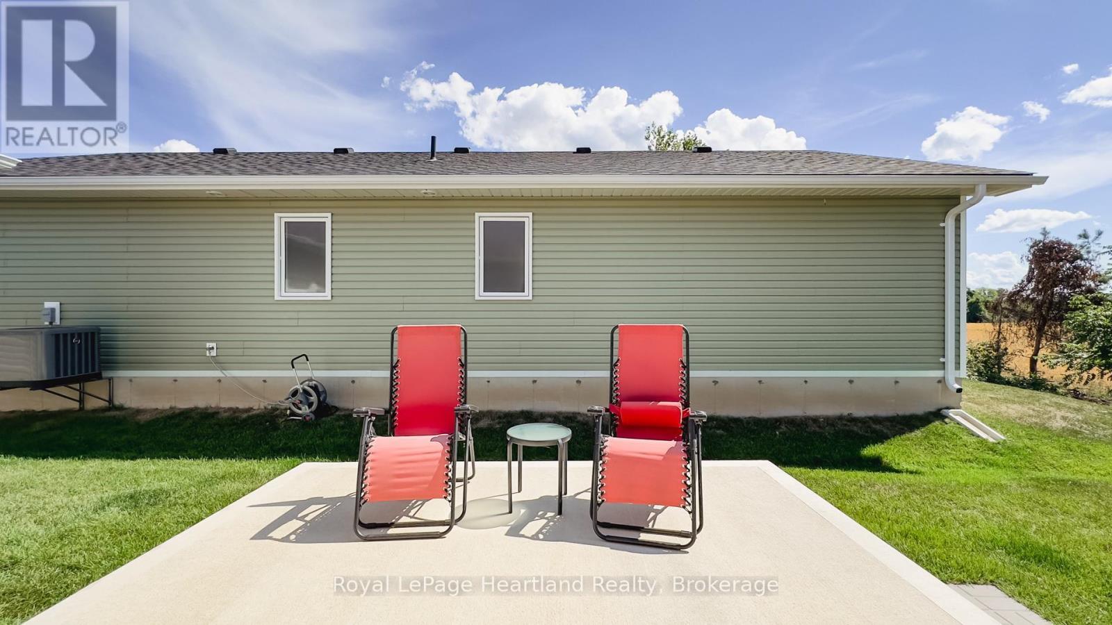 263 Lake Breeze Drive, Ashfield-Colborne-Wawanosh, Ontario  N7A 0C6 - Photo 43 - X12378238