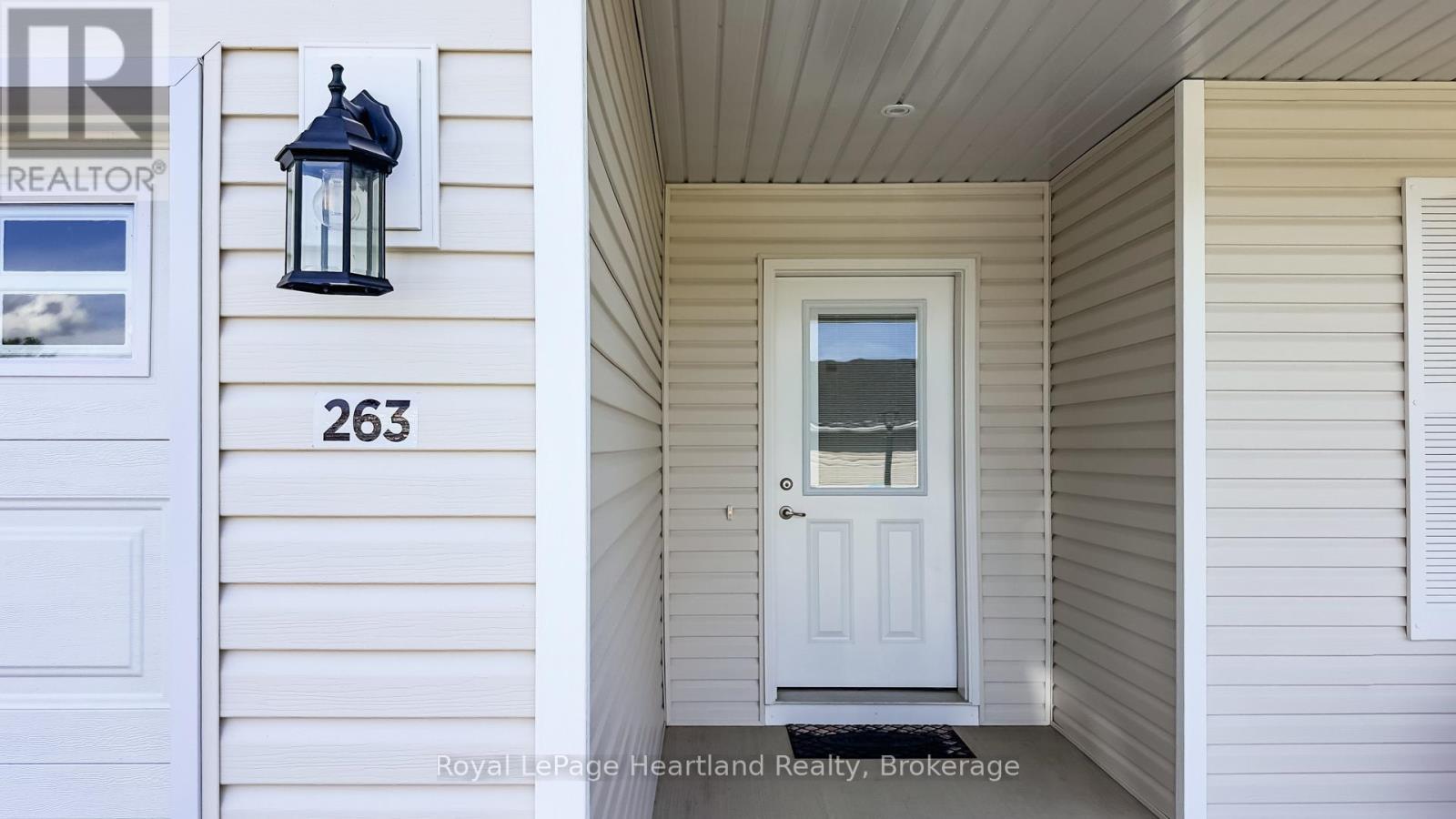 263 Lake Breeze Drive, Ashfield-Colborne-Wawanosh, Ontario  N7A 0C6 - Photo 47 - X12378238