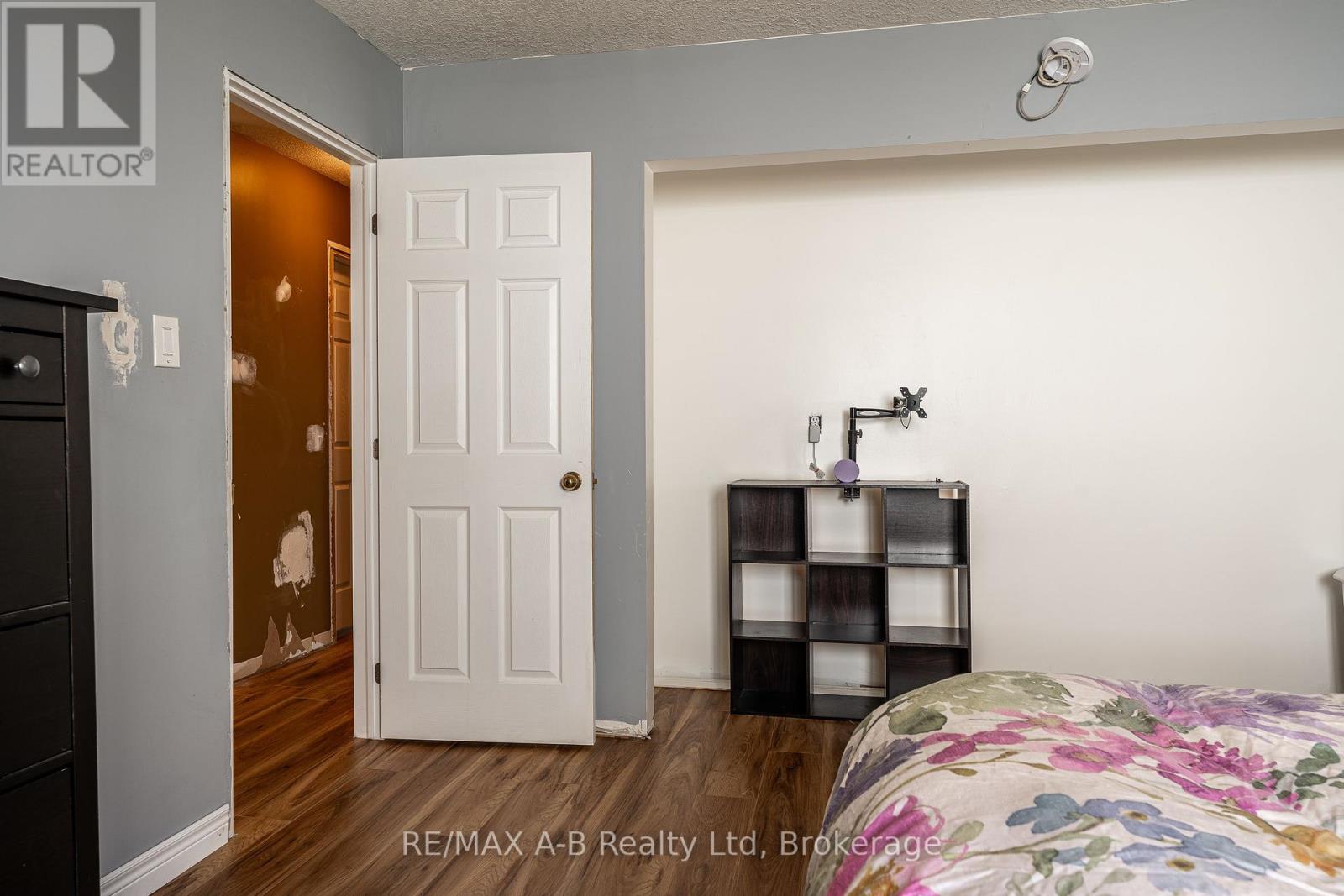 15 Valleyview Lane, St. Marys, Ontario N4X 1A7 - Photo 22 - X12378369