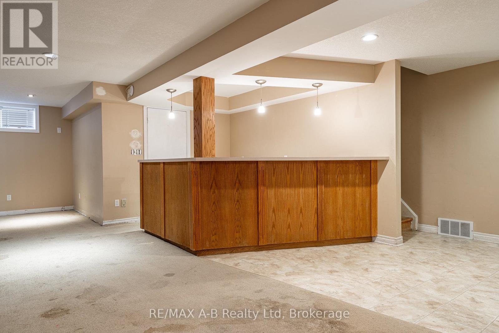 15 Valleyview Lane, St. Marys, Ontario N4X 1A7 - Photo 31 - X12378369