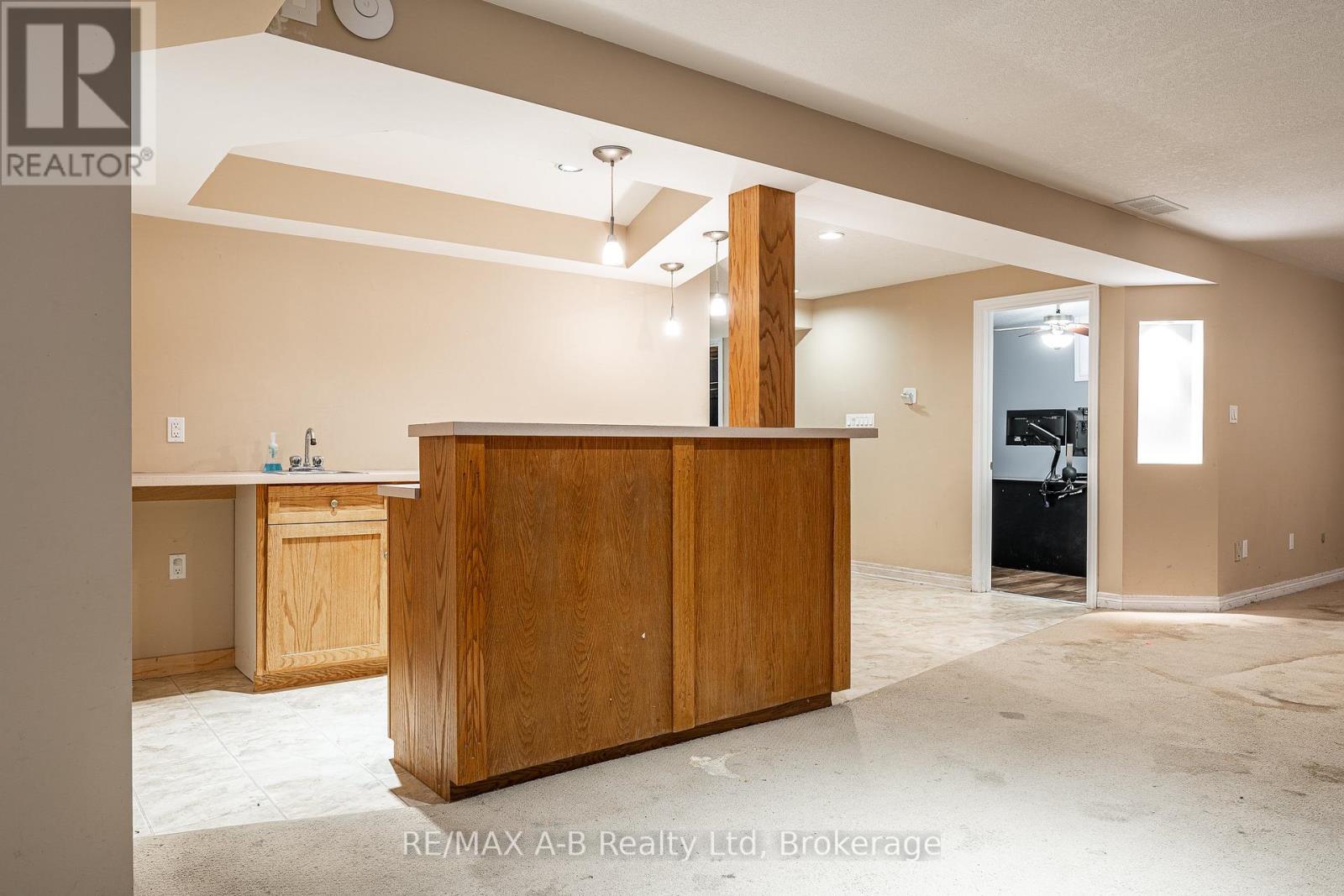 15 Valleyview Lane, St. Marys, Ontario N4X 1A7 - Photo 33 - X12378369