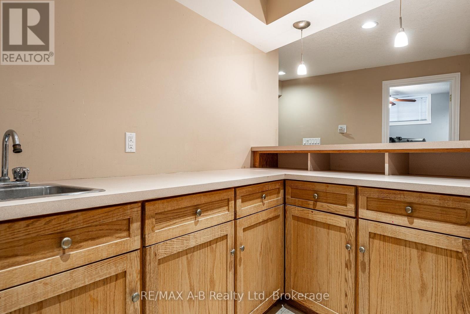 15 Valleyview Lane, St. Marys, Ontario N4X 1A7 - Photo 34 - X12378369