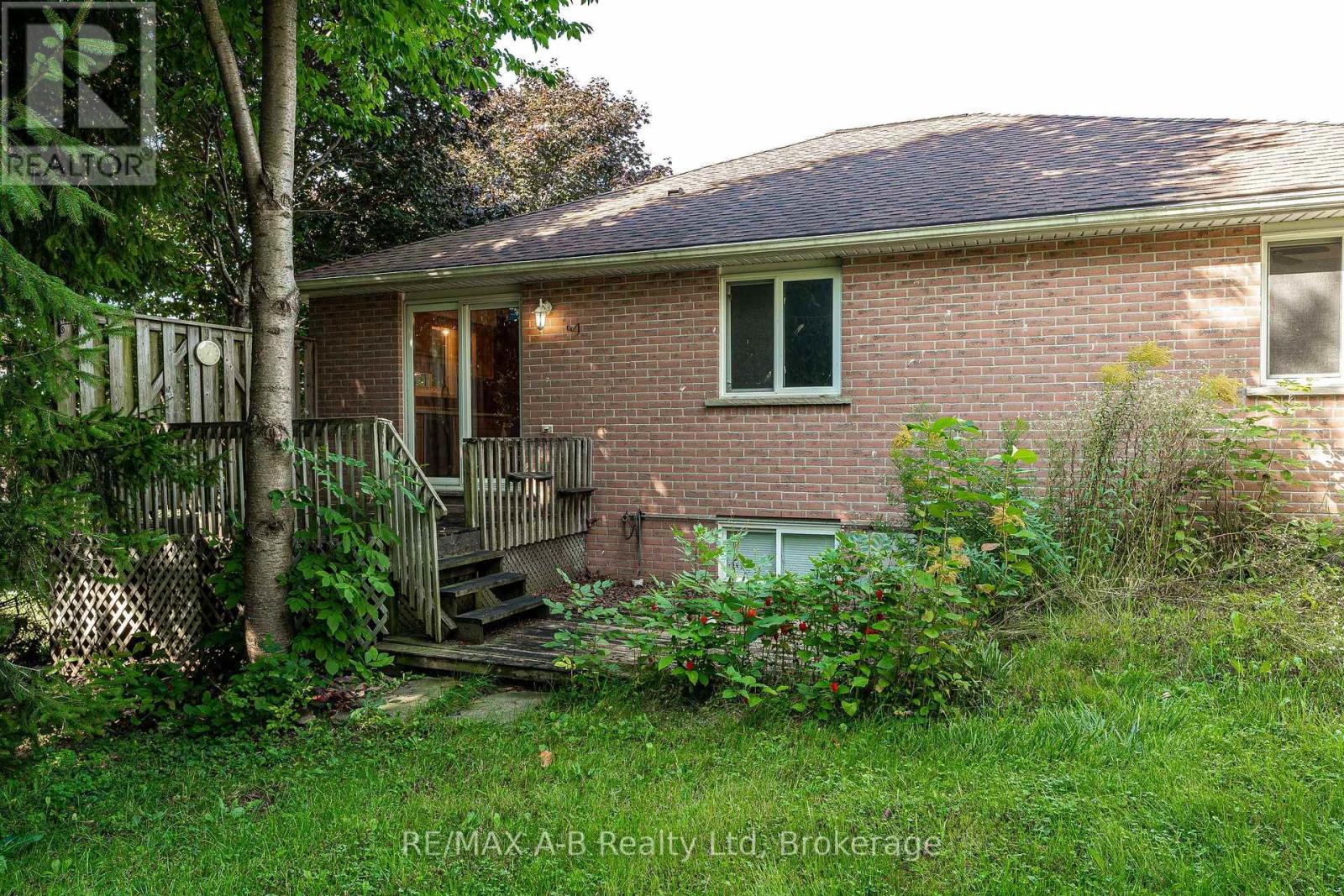 15 Valleyview Lane, St. Marys, Ontario N4X 1A7 - Photo 42 - X12378369