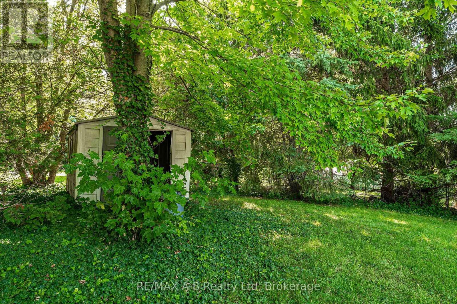 15 Valleyview Lane, St. Marys, Ontario N4X 1A7 - Photo 43 - X12378369