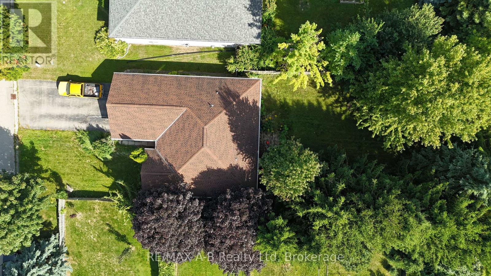 15 Valleyview Lane, St. Marys, Ontario N4X 1A7 - Photo 45 - X12378369