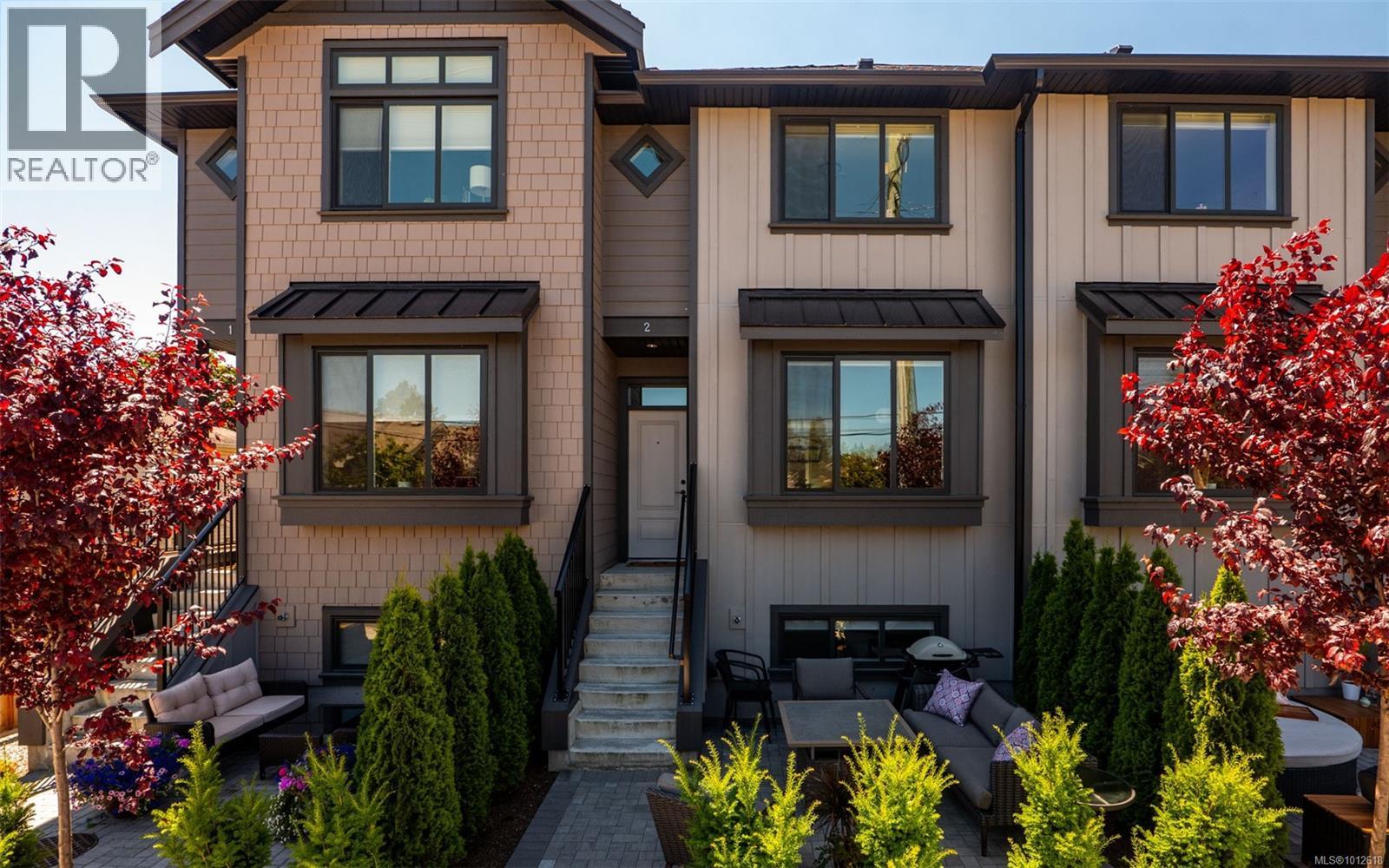 2 10474 Resthaven Dr, Sidney, British Columbia