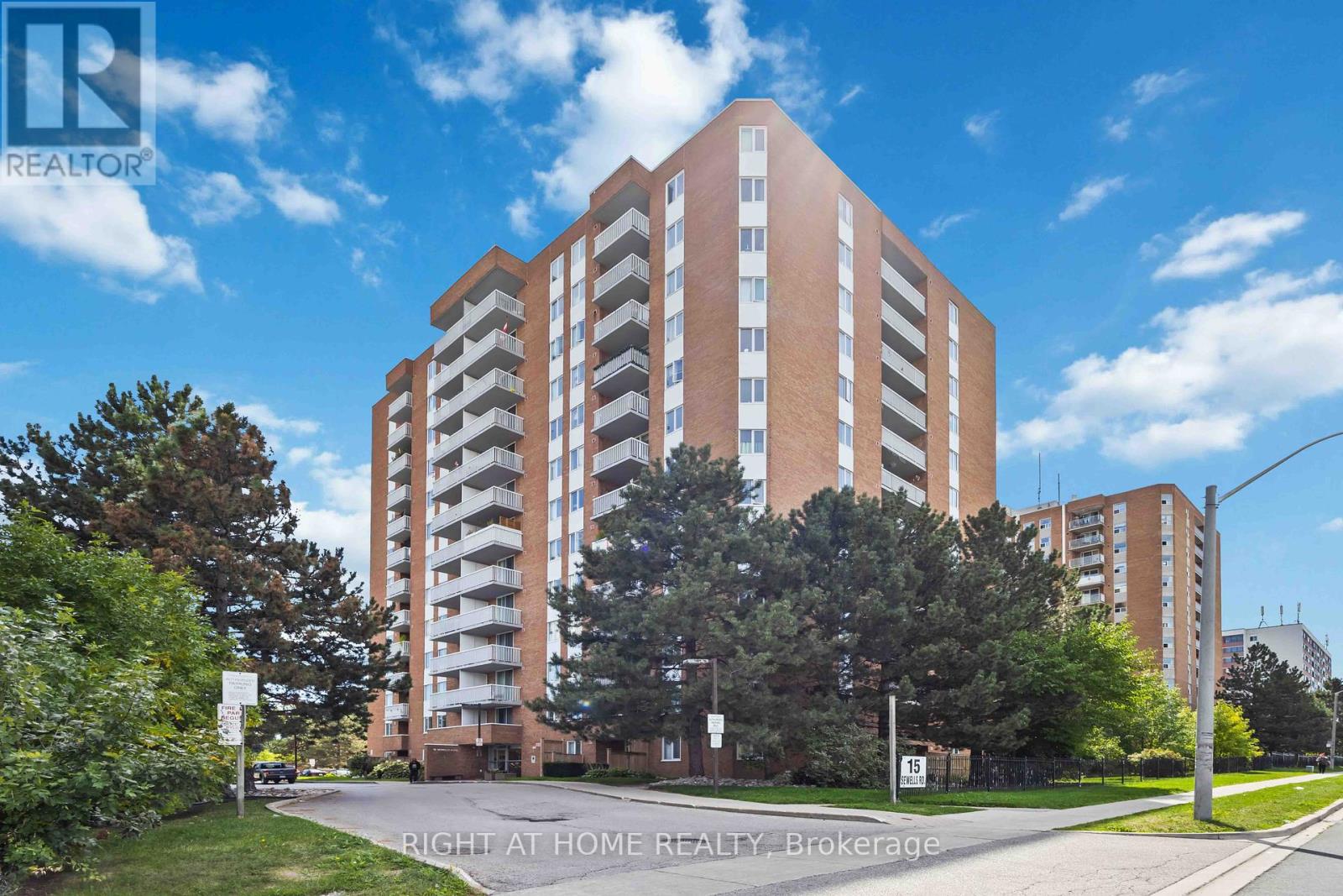 401 - 15 Sewells Road S, Toronto, Ontario  M1B 3V7 - Photo 1 - E12378256