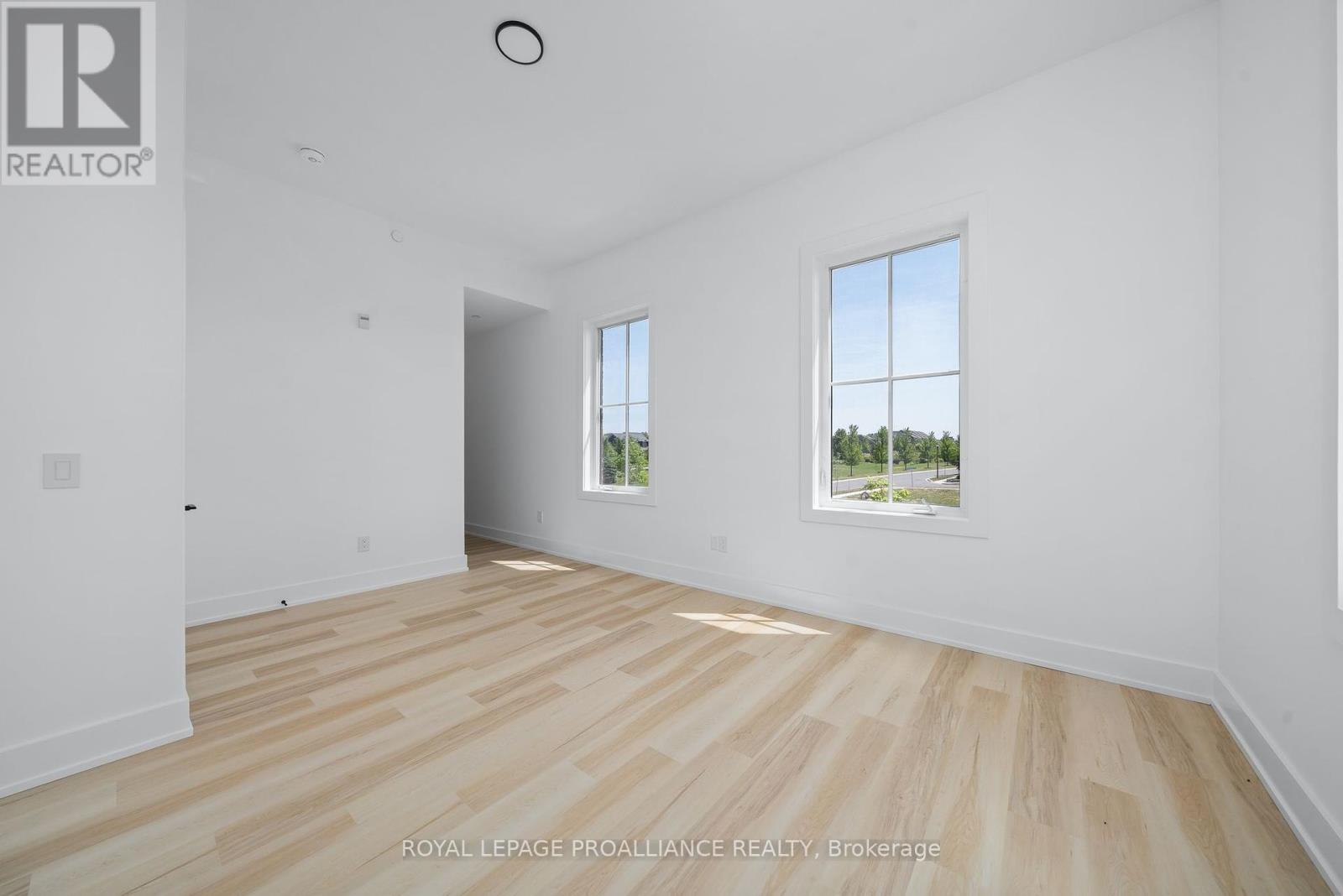 202 - 941 Charles Wilson Parkway, Cobourg, Ontario  K9A 0L2 - Photo 15 - X12378377