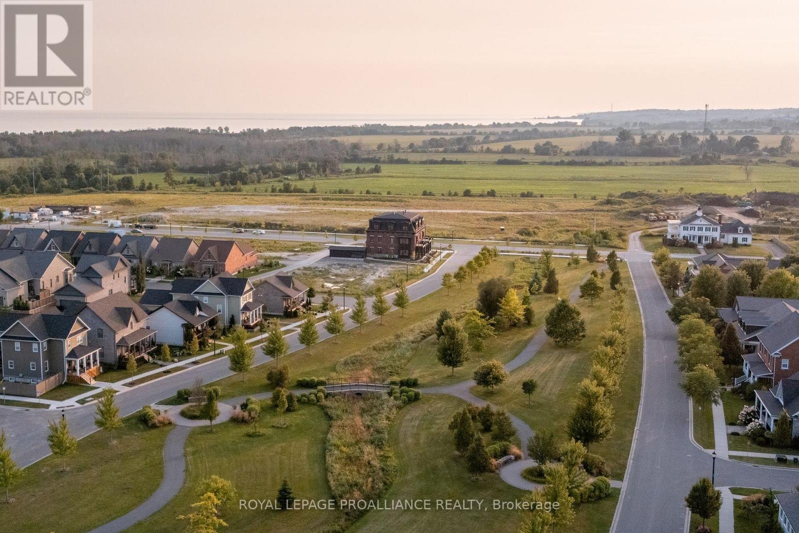 302 - 941 Charles Wilson Parkway, Cobourg, Ontario  K9A 0L2 - Photo 11 - X12378396