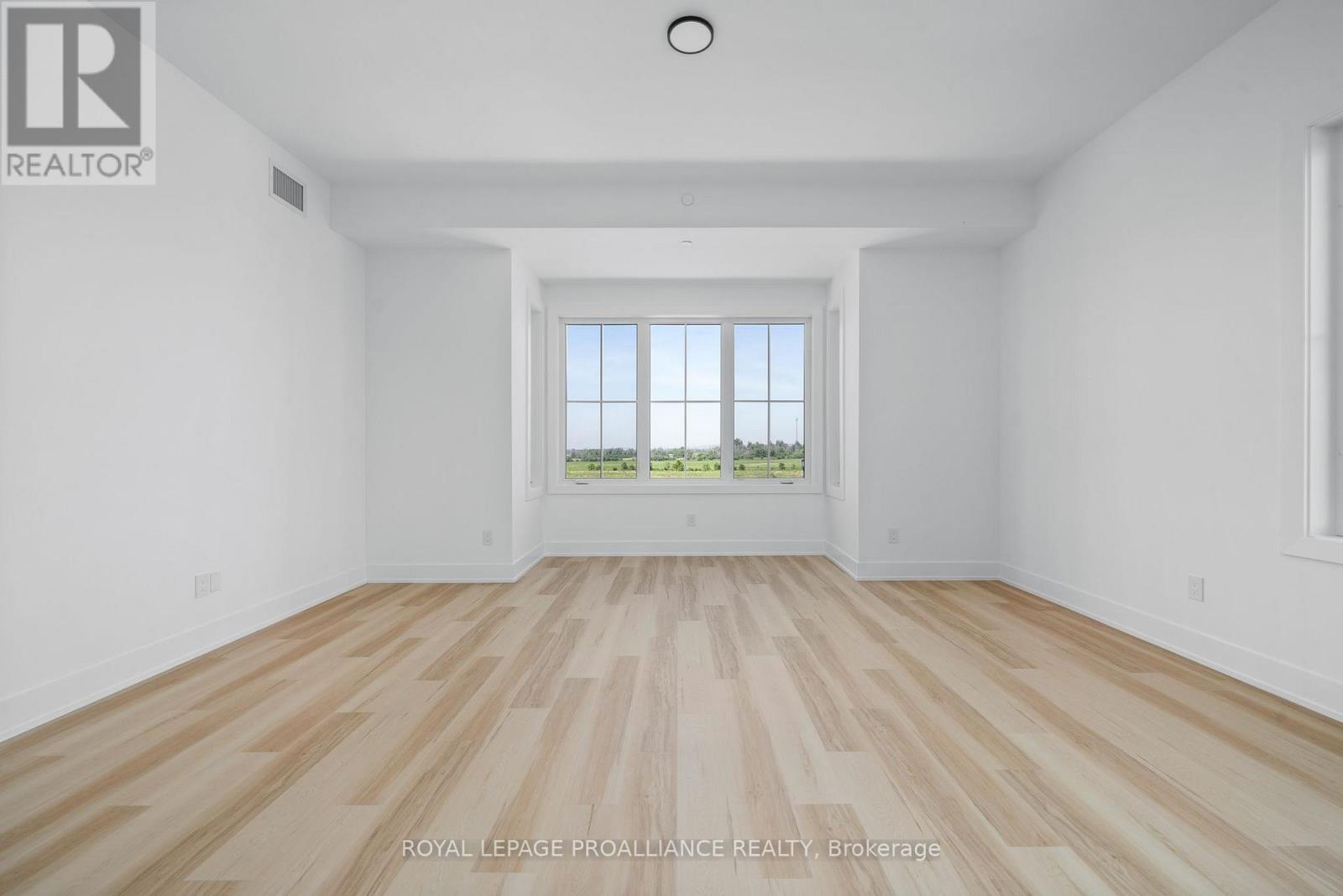 201 - 941 Charles Wilson Parkway, Cobourg, Ontario  K9A 0L2 - Photo 10 - X12378400