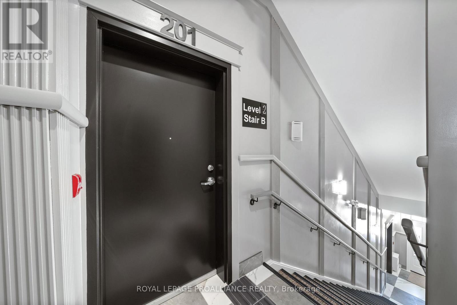 201 - 941 Charles Wilson Parkway, Cobourg, Ontario  K9A 0L2 - Photo 3 - X12378400