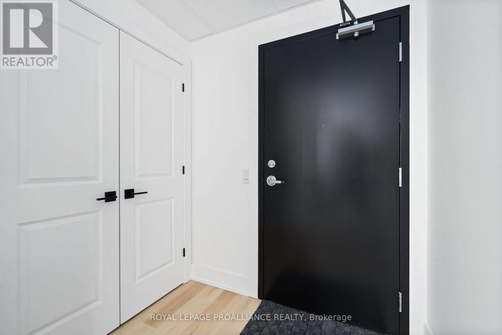 301 - 941 Charles Wilson Parkway, Cobourg, Ontario  K9A 0L2 - Photo 16 - X12378404