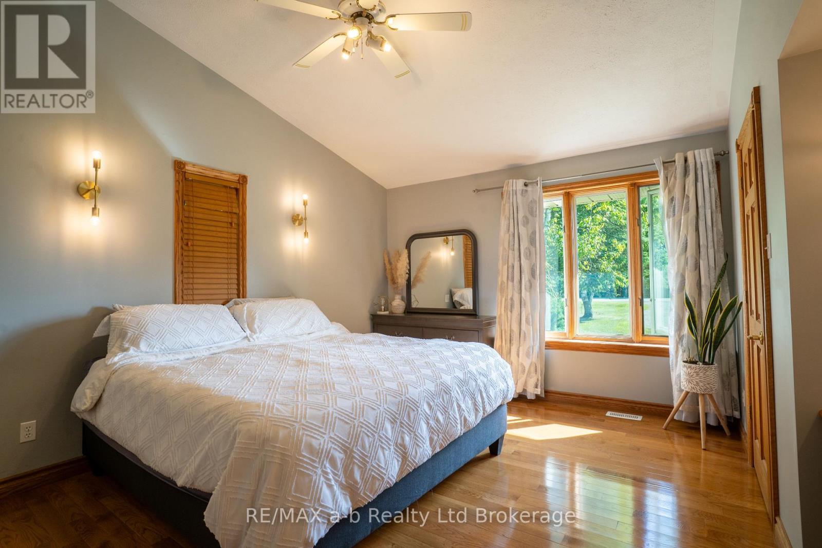 812213 Base Line, Norwich, Ontario  N0E 1H0 - Photo 24 - X12377811
