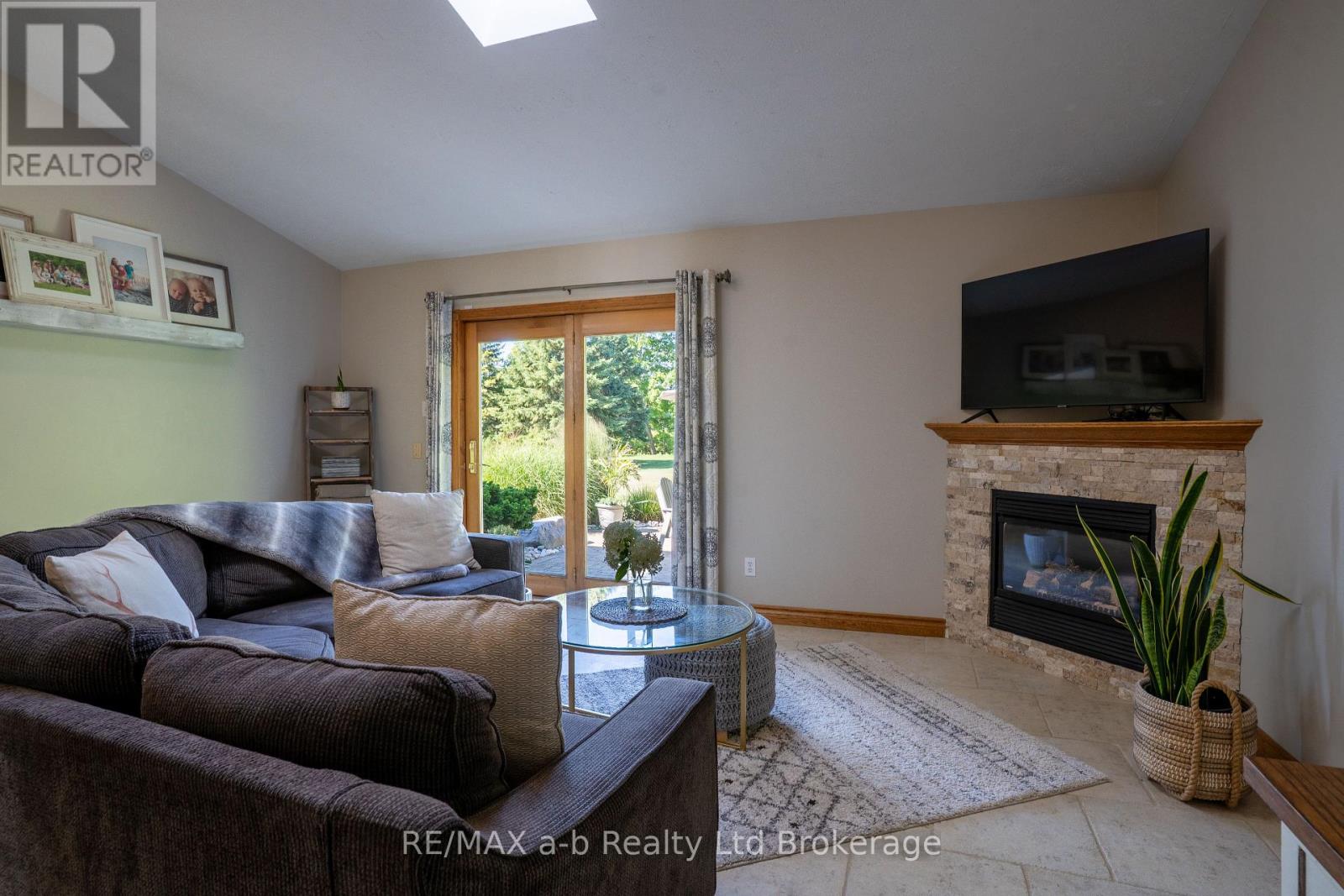 812213 Base Line, Norwich, Ontario  N0E 1H0 - Photo 18 - X12377811