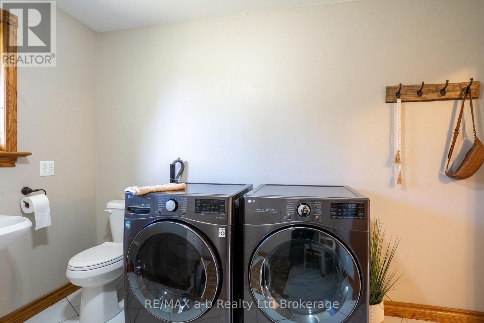 812213 Base Line, Norwich, Ontario  N0E 1H0 - Photo 28 - X12377811