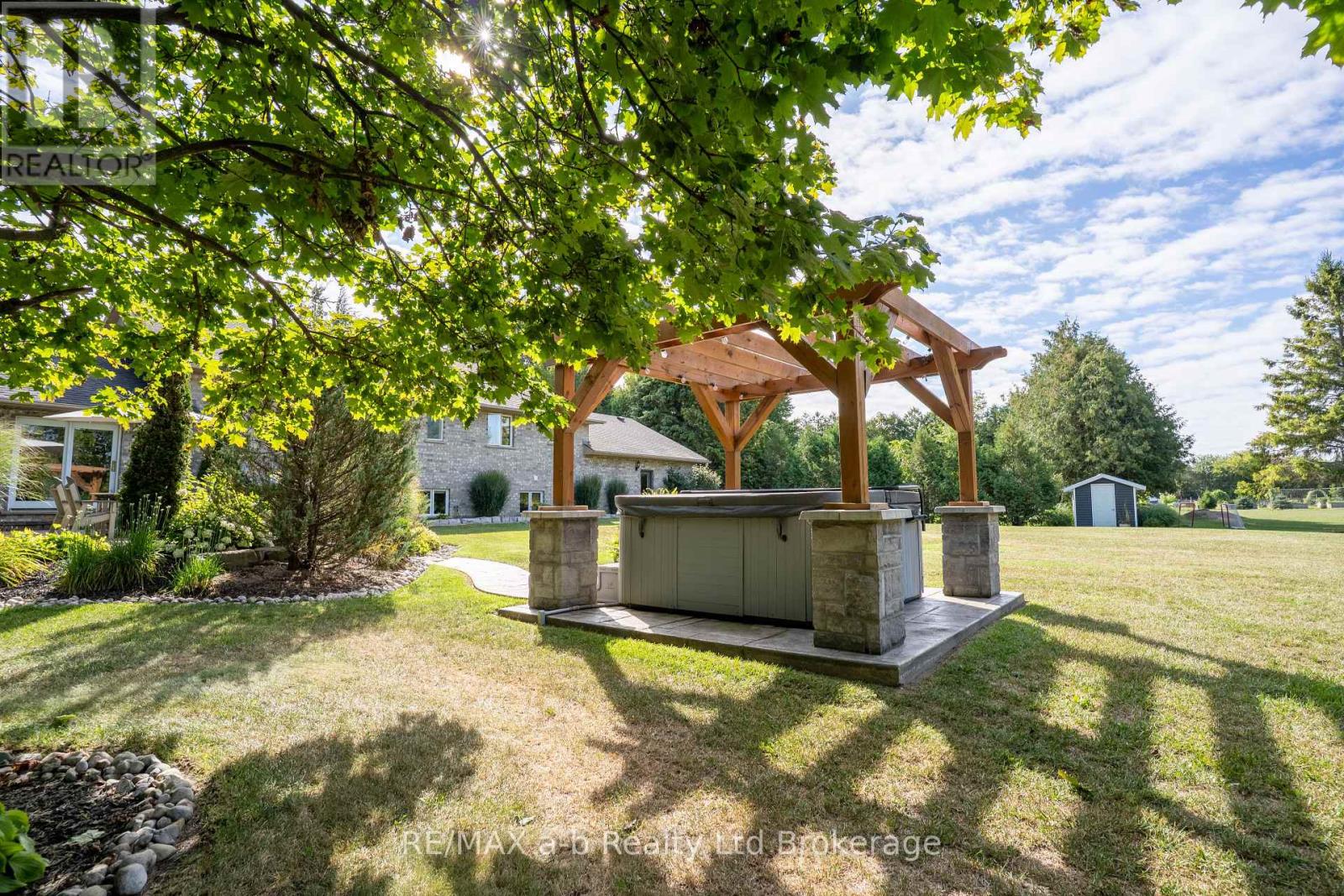 812213 Base Line, Norwich, Ontario  N0E 1H0 - Photo 8 - X12377811