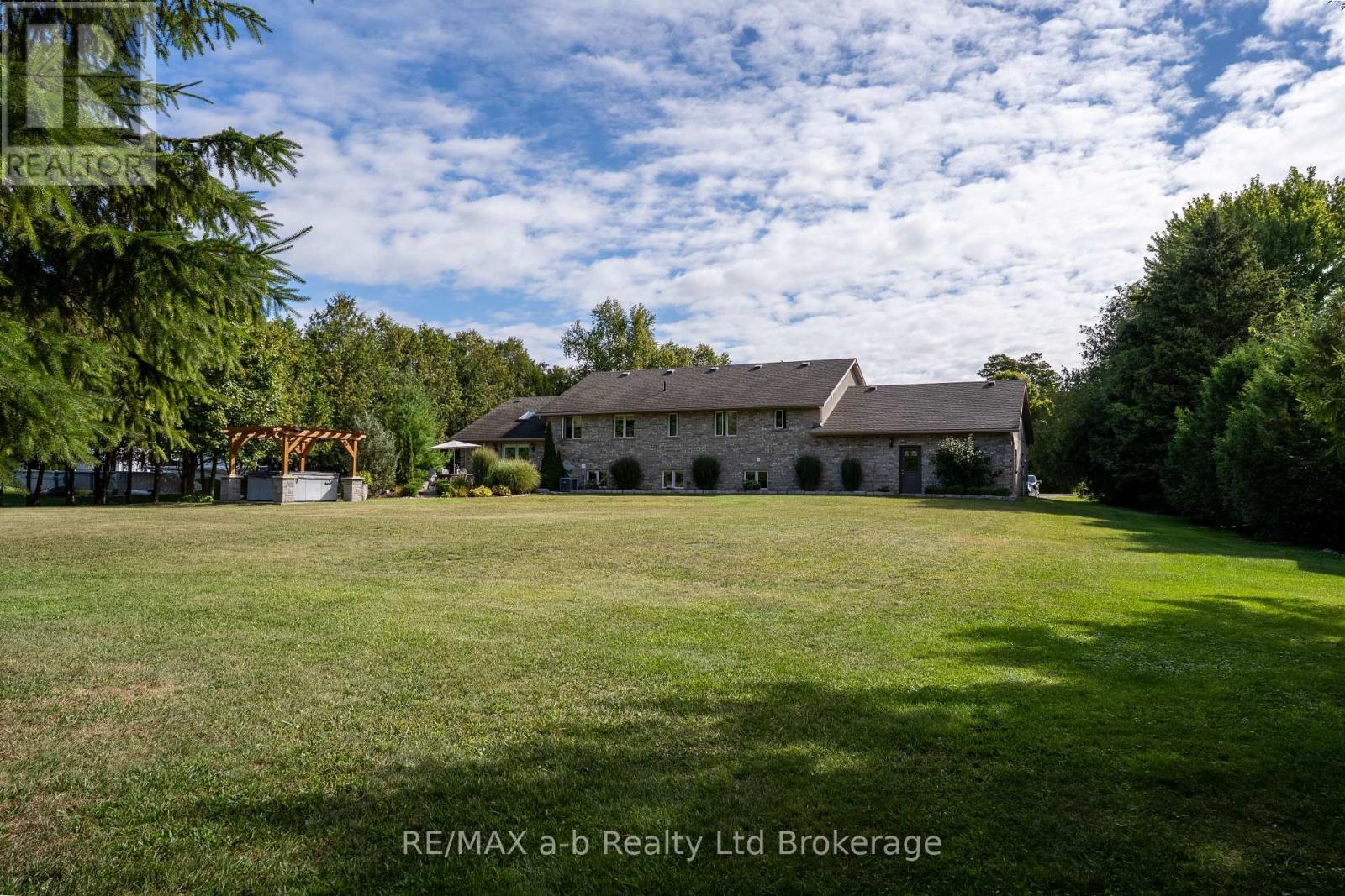 812213 Base Line, Norwich, Ontario  N0E 1H0 - Photo 6 - X12377811