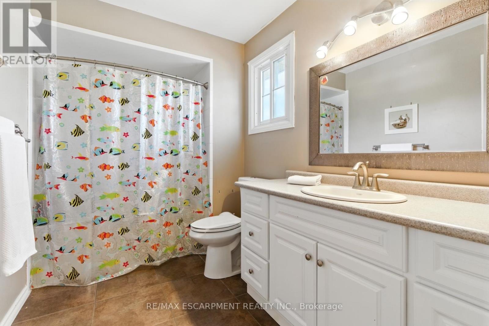 580 Deerhurst Drive, Burlington (Appleby), Ontario  L7L 5W4 - Photo 27 - W12378195