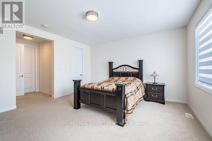 323 Harold Dent Trail, Oakville, Ontario  L6M 1R3 - Photo 32 - W12378219
