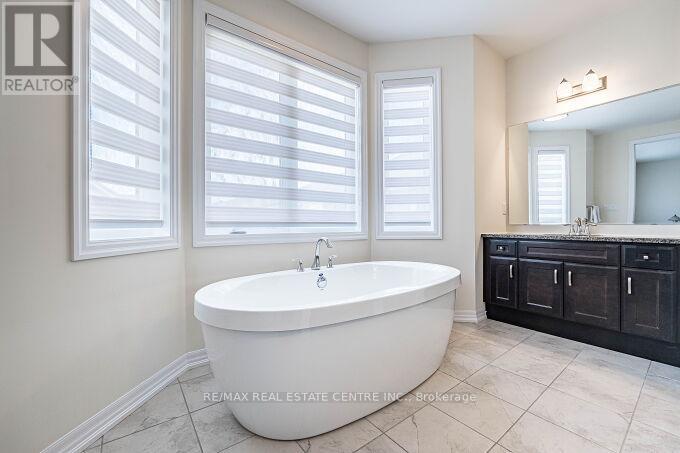 323 Harold Dent Trail, Oakville, Ontario  L6M 1R3 - Photo 33 - W12378219