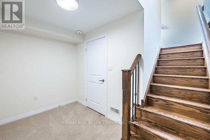 323 Harold Dent Trail, Oakville, Ontario  L6M 1R3 - Photo 38 - W12378219