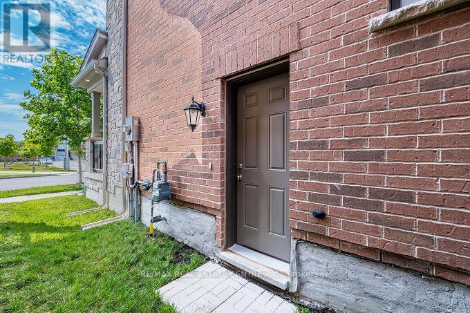 323 Harold Dent Trail, Oakville, Ontario  L6M 1R3 - Photo 43 - W12378219