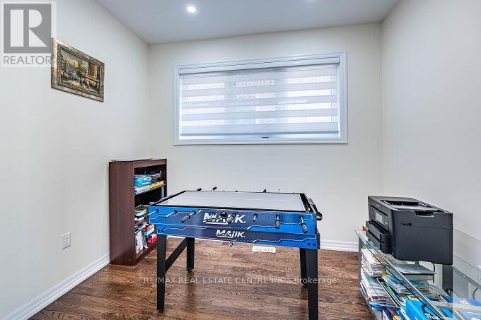 323 Harold Dent Trail, Oakville, Ontario  L6M 1R3 - Photo 7 - W12378219