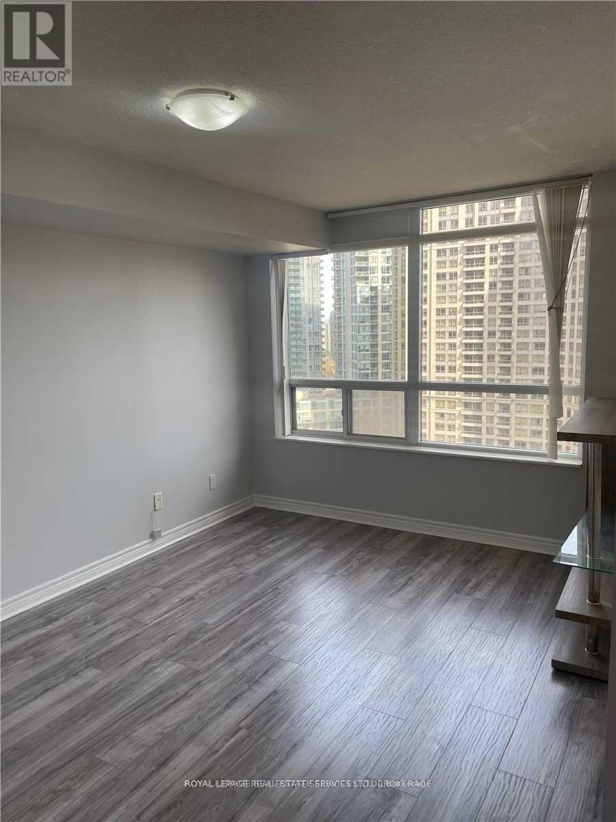 1910 - 310 Burnhamthorpe Road W, Mississauga, Ontario  L5B 4P9 - Photo 11 - W12378240