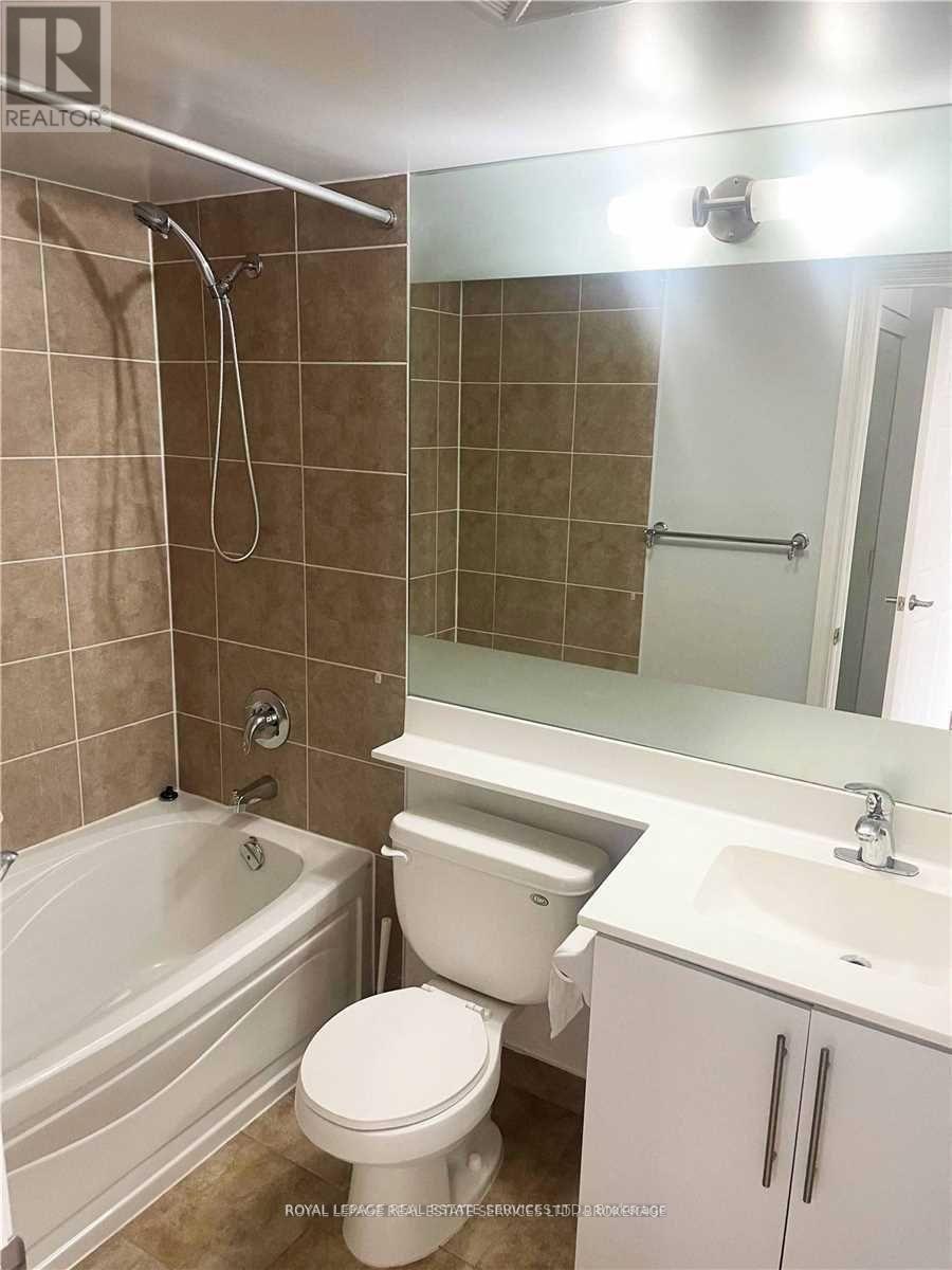 1910 - 310 Burnhamthorpe Road W, Mississauga, Ontario  L5B 4P9 - Photo 13 - W12378240