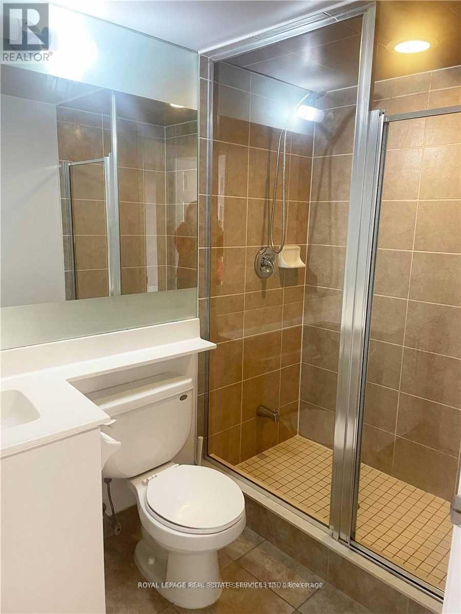 1910 - 310 Burnhamthorpe Road W, Mississauga, Ontario  L5B 4P9 - Photo 14 - W12378240