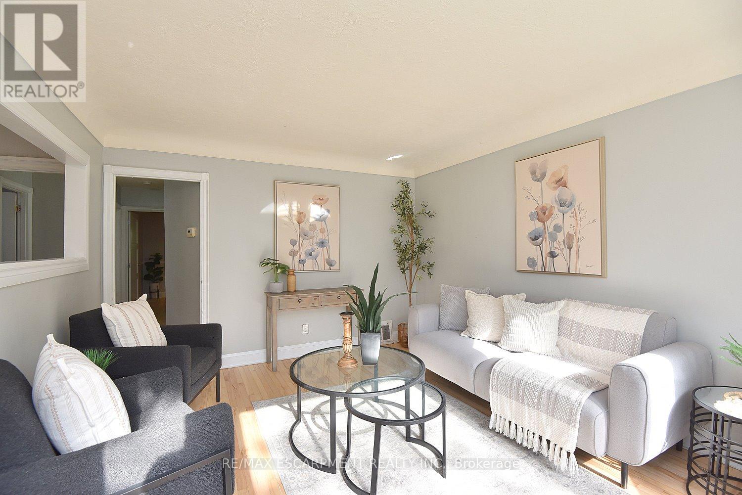 82 EAST 38TH STREET, Hamilton, Ontario