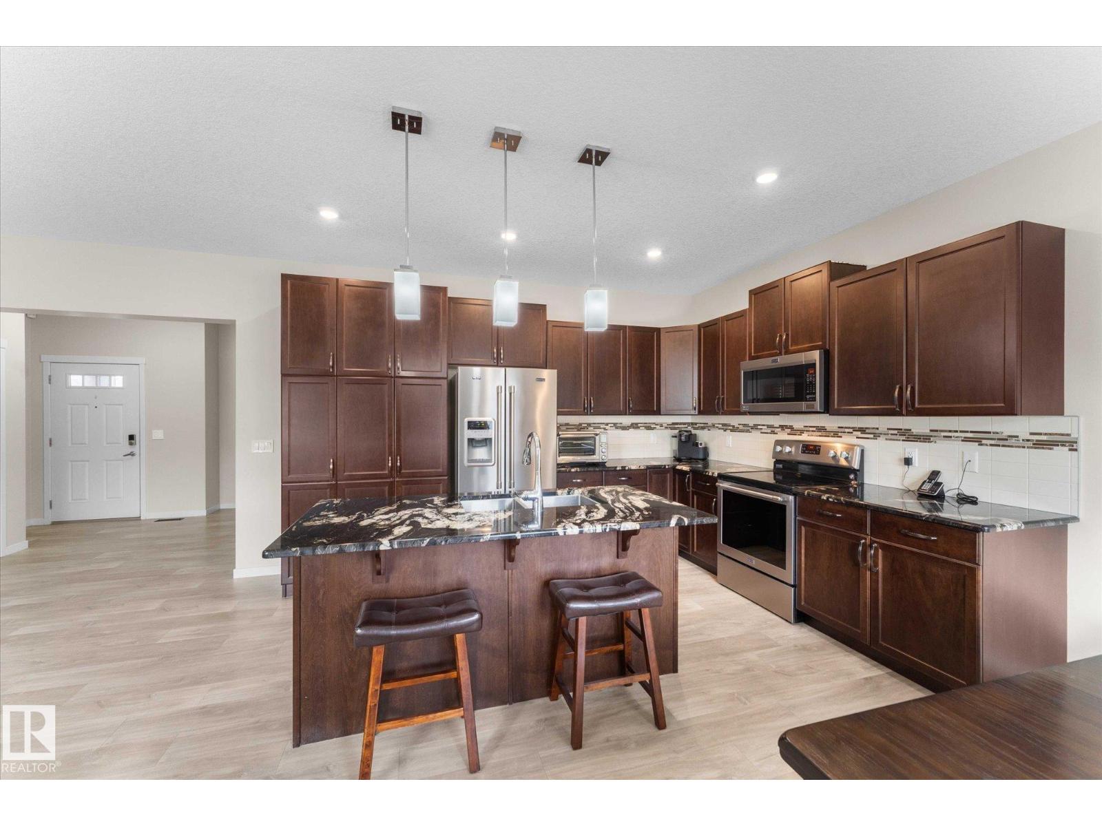 17164 47 St Nw, Edmonton, Alberta  T5Y 3P4 - Photo 4 - E4447192