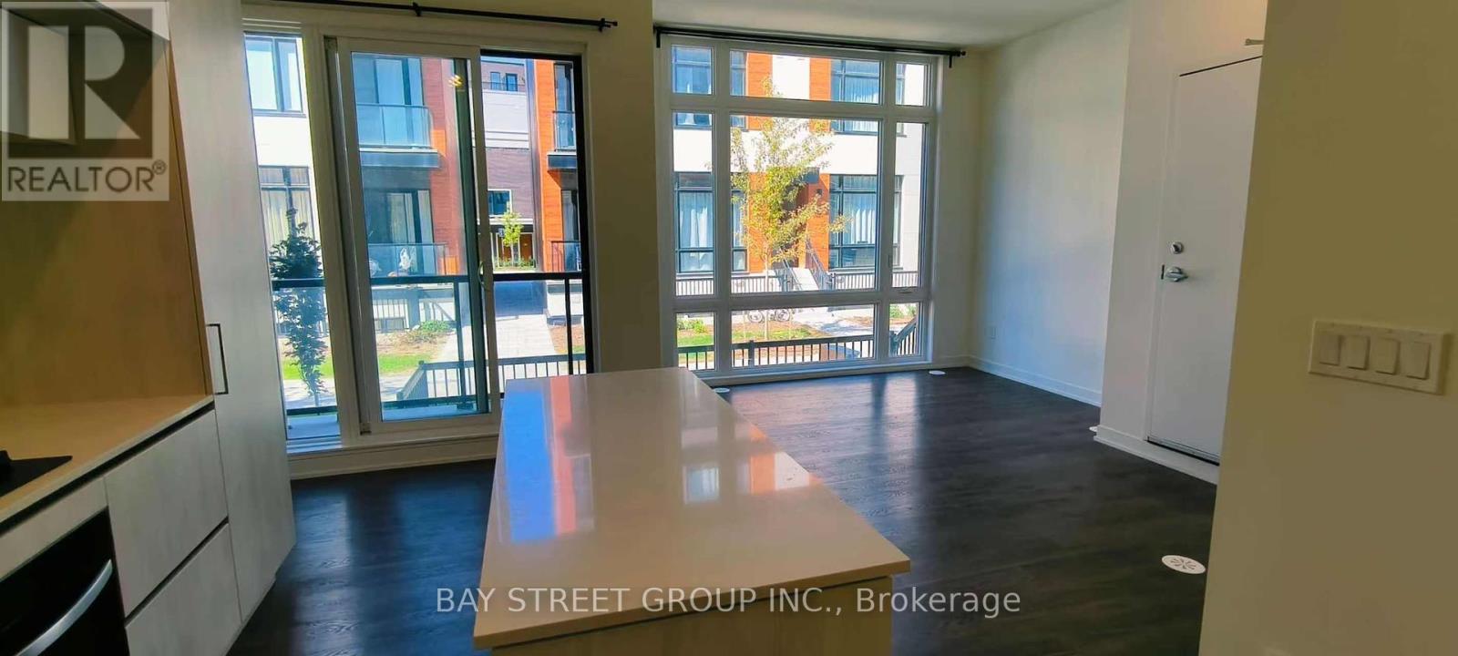 1114 - 12 David Eyer Road, Richmond Hill, Ontario  L4S 0N4 - Photo 2 - N12372945