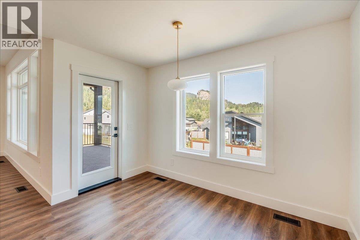 1509 Aspen Lane, Castlegar, British Columbia  V1N 4X8 - Photo 15 - 10346156