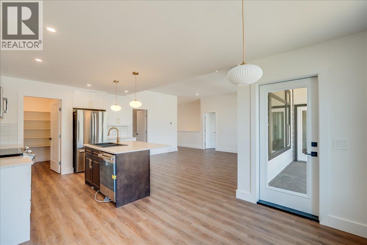 1509 Aspen Lane, Castlegar, British Columbia  V1N 4X8 - Photo 14 - 10346156