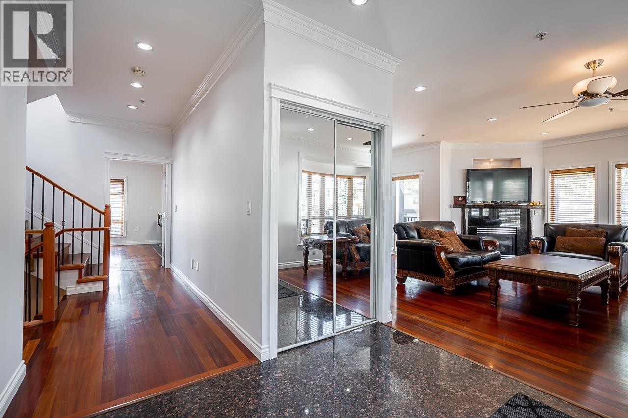 1306 E 60 Avenue, Vancouver, British Columbia  V5X 2A9 - Photo 4 - R3042552