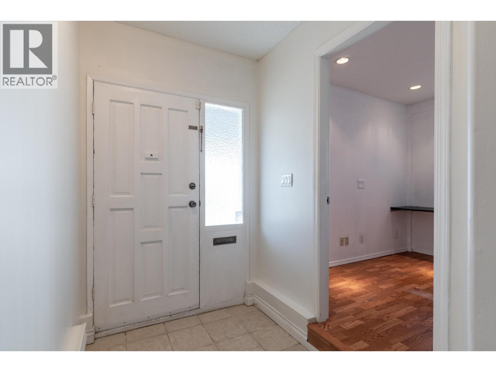 11200 Frigate Court, Richmond, British Columbia  V7E 4M4 - Photo 4 - R3041216