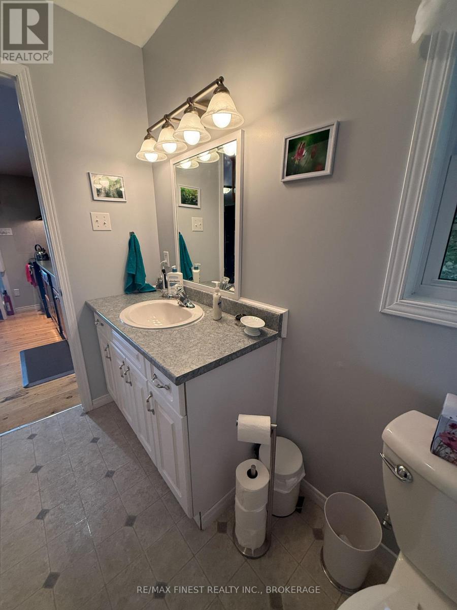 342 North Shore Road, Rideau Lakes, Ontario  K0G 1X0 - Photo 35 - X12378519