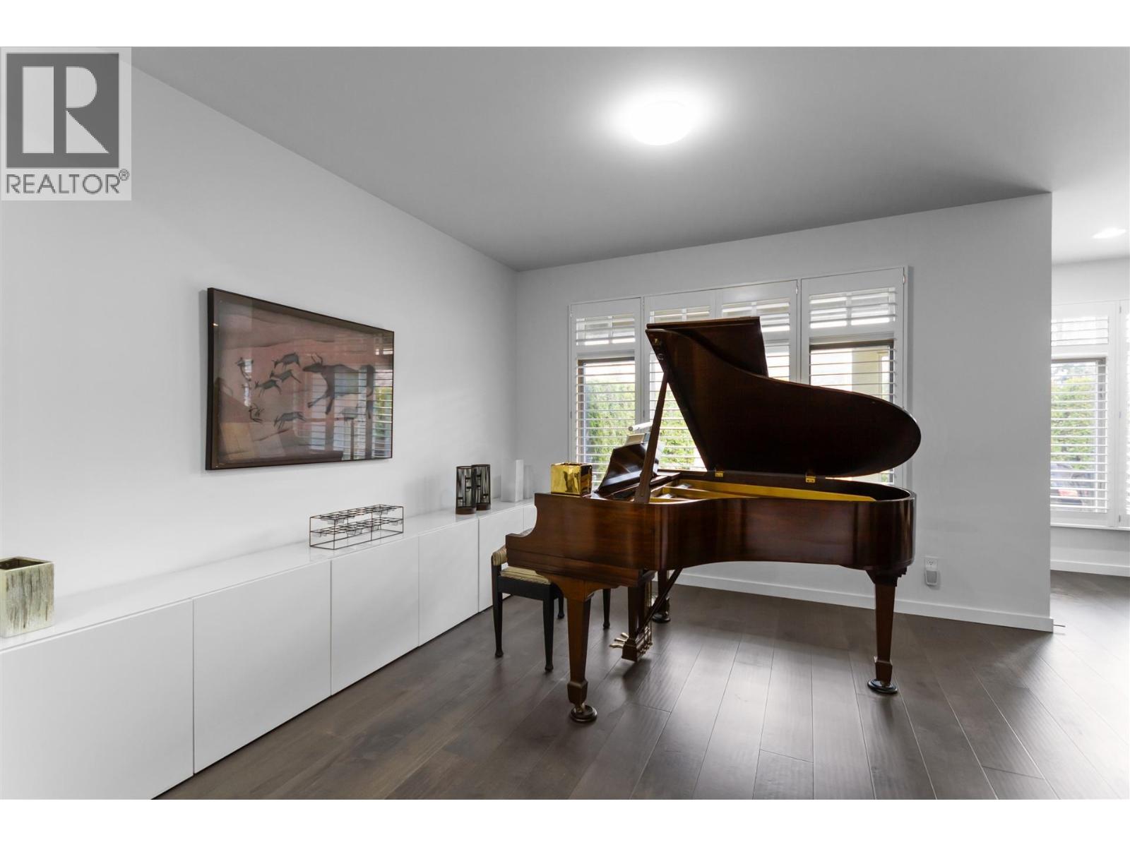 303 6505 3 Avenue, Delta, British Columbia  V4L 2N1 - Photo 5 - R2970565