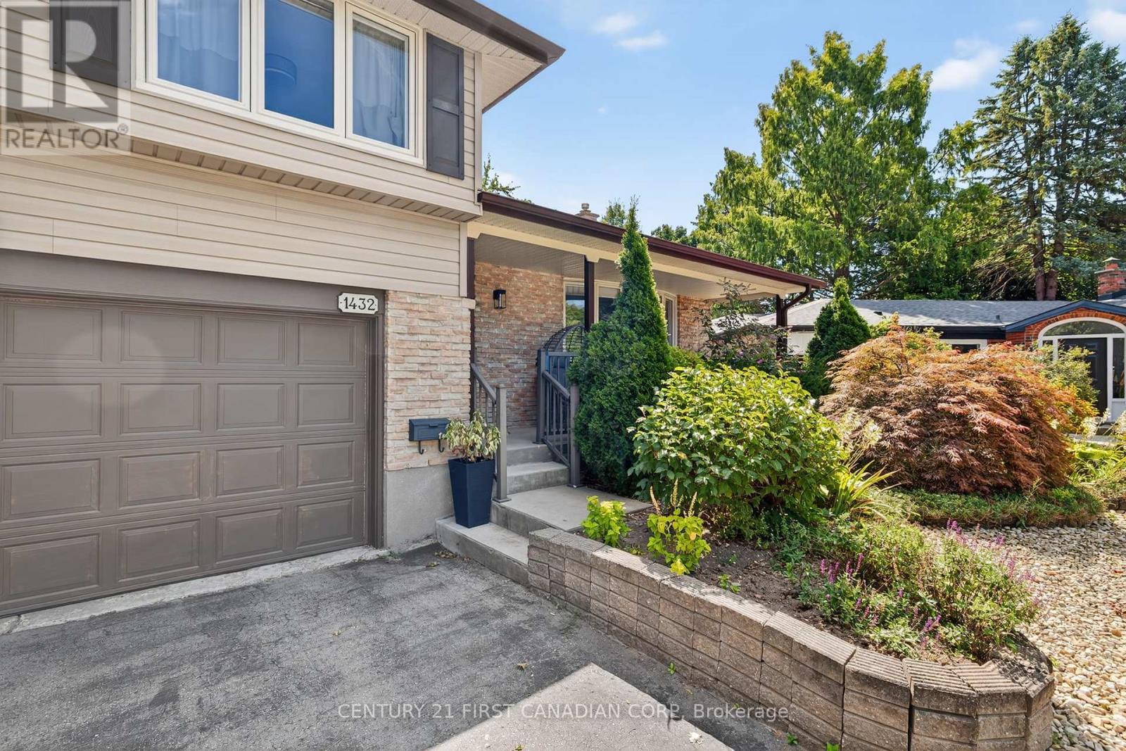 1432 Norman Place, London South (South B), Ontario  N6K 2S7 - Photo 2 - X12378499