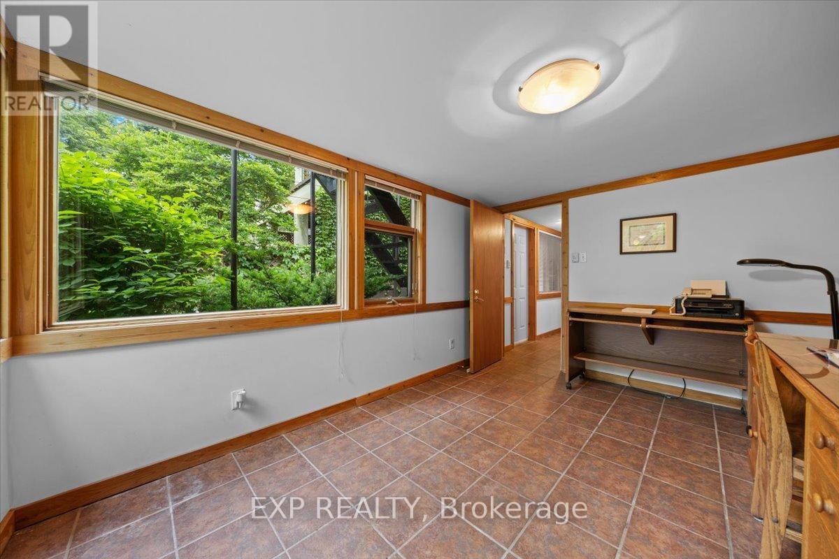 107 Stanley Avenue, Ottawa, Ontario  K1M 1N8 - Photo 20 - X12378481
