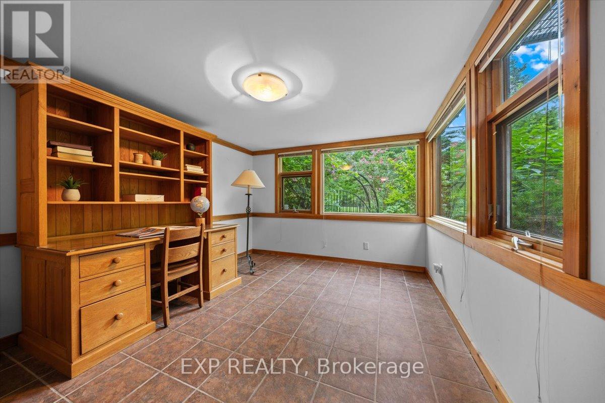 107 Stanley Avenue, Ottawa, Ontario  K1M 1N8 - Photo 22 - X12378481