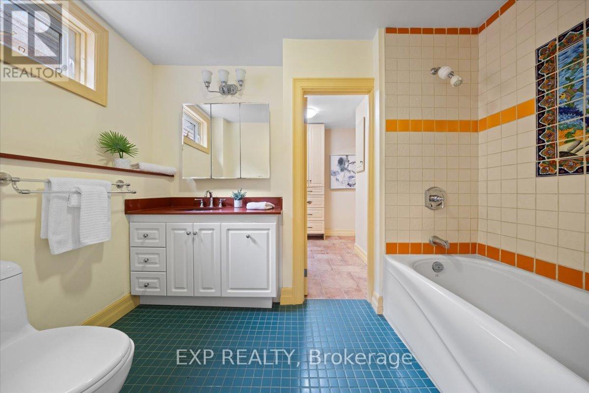 107 Stanley Avenue, Ottawa, Ontario  K1M 1N8 - Photo 29 - X12378481